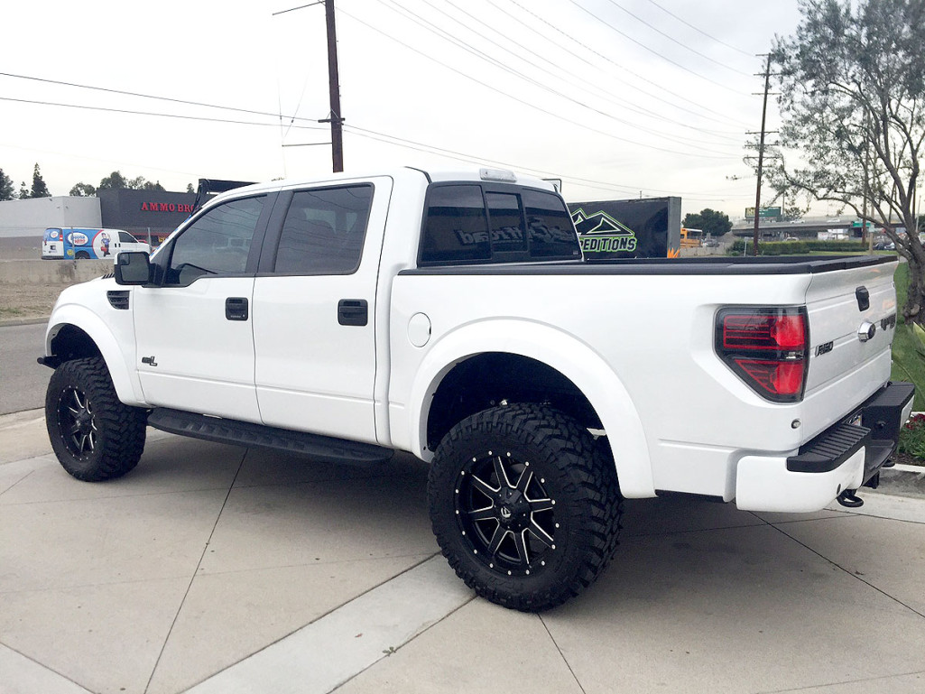 white outlaw offroad  raptor